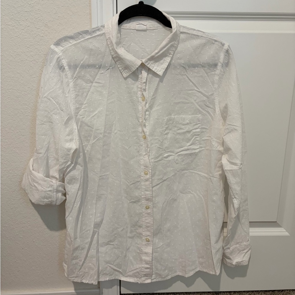GAP women White Textured Button-Down Shirt